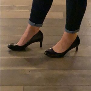 Nearly brand new round toe 3 inch black heels
